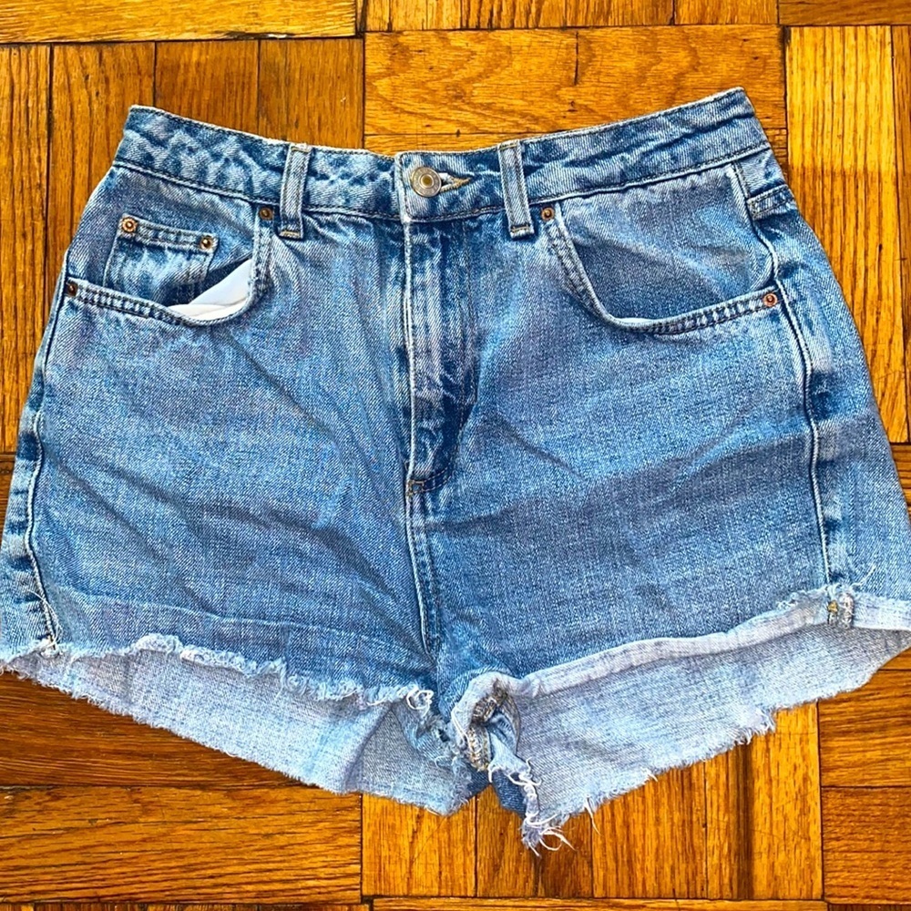 TopShop jean shorts size: 6